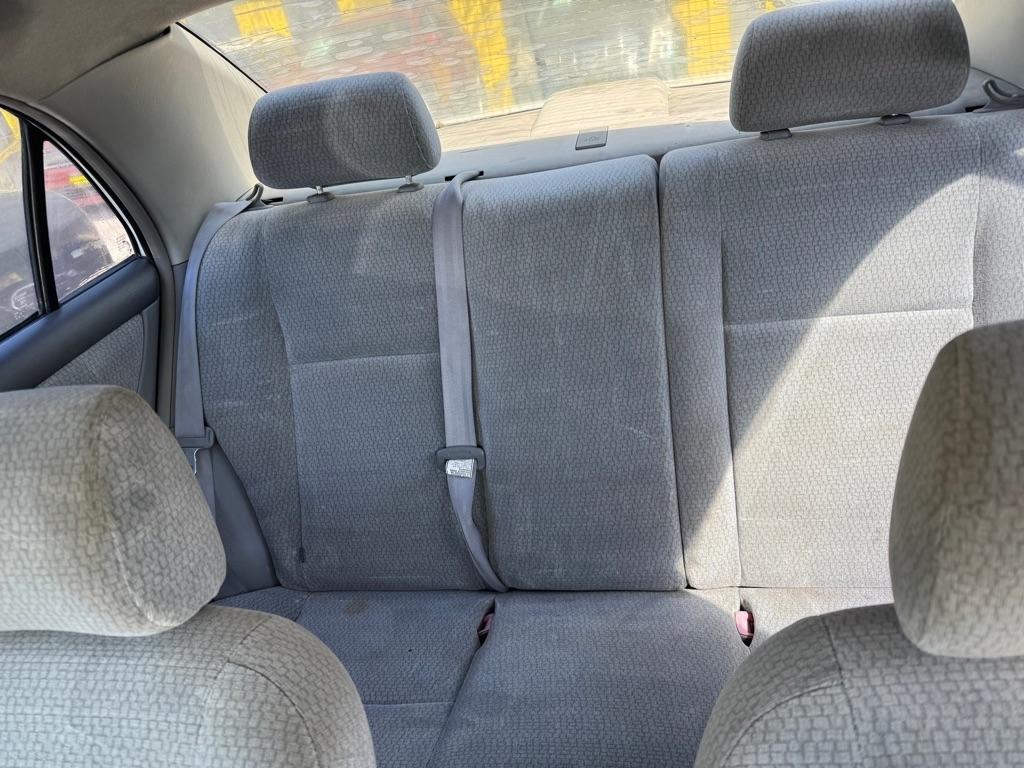 Toyota Corolla  2004