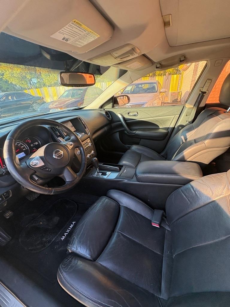 Nissan Maxima  2012