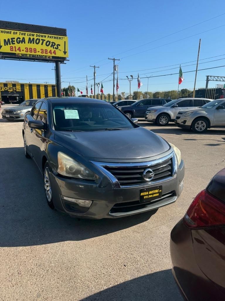 Nissan Altima  2015