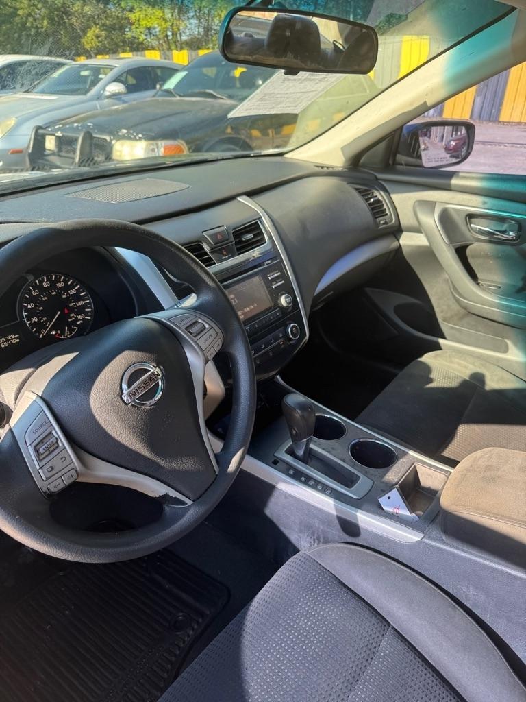 Nissan Altima  2015