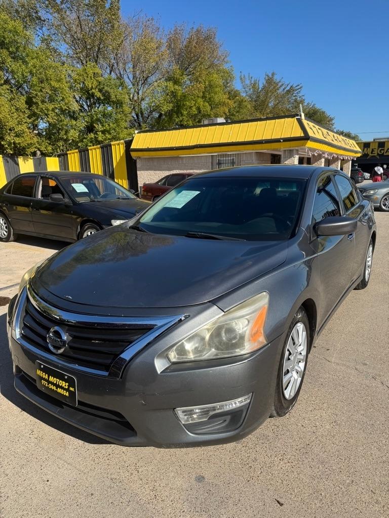 Nissan Altima  2015
