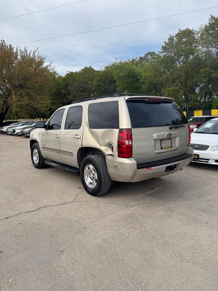 Chevrolet Tahoe  2011