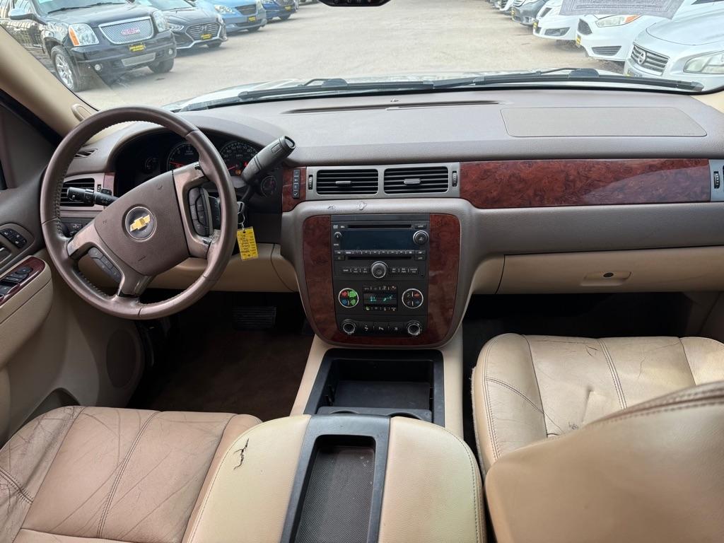 Chevrolet Tahoe  2011
