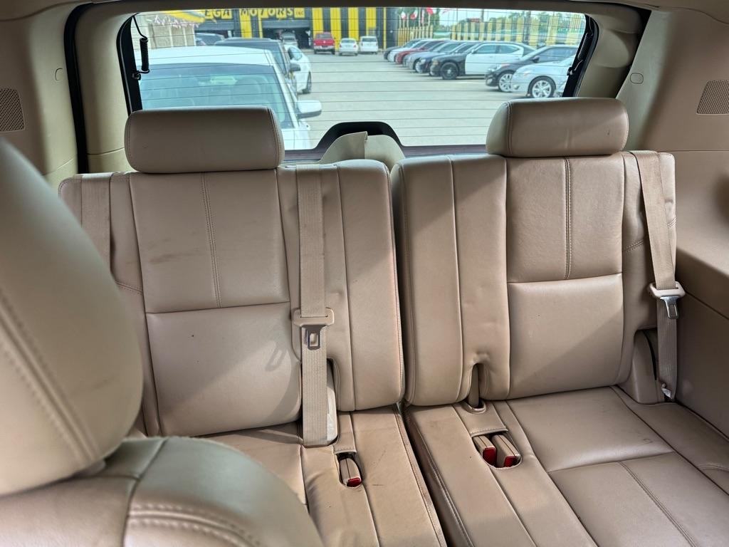 Chevrolet Tahoe  2011