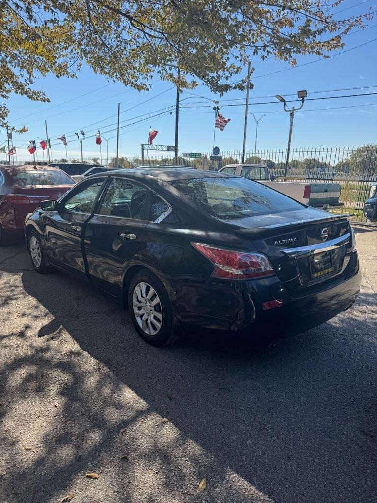 Nissan Altima  2015