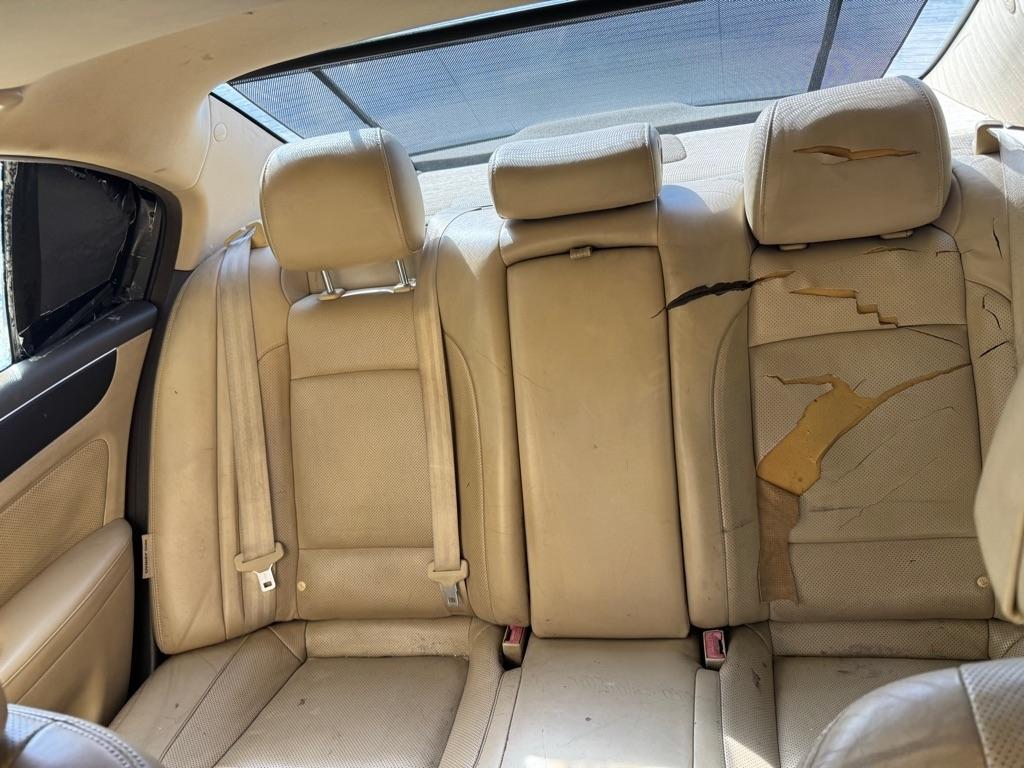 Hyundai Genesis  2013