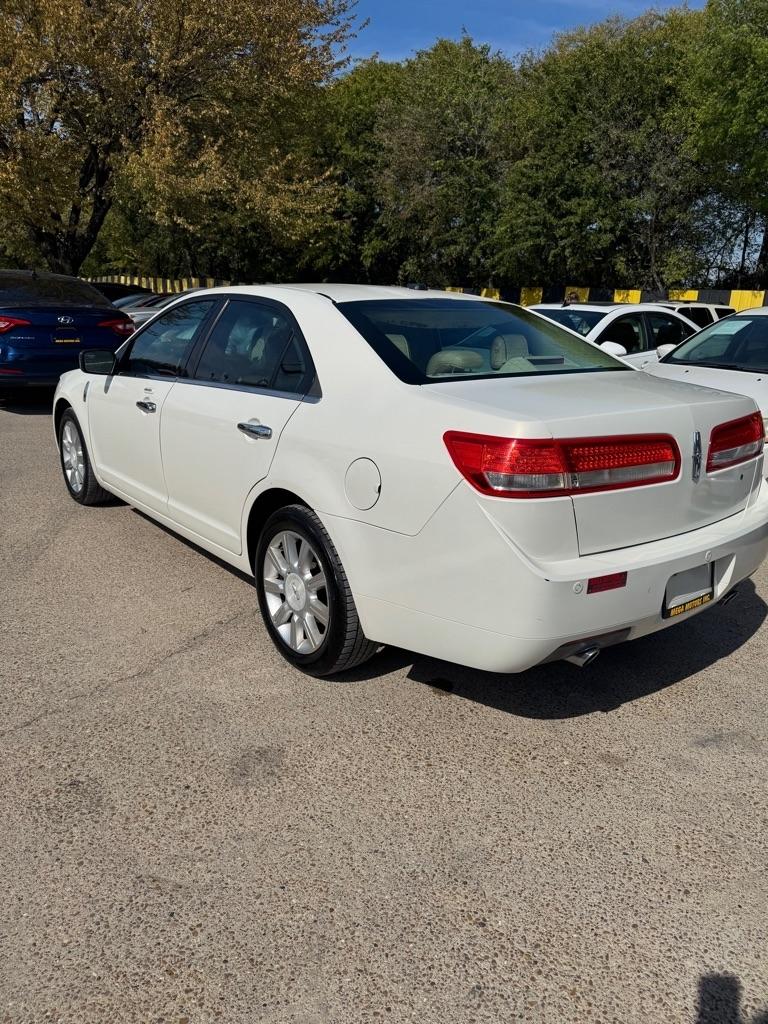 Lincoln MKZ  2012