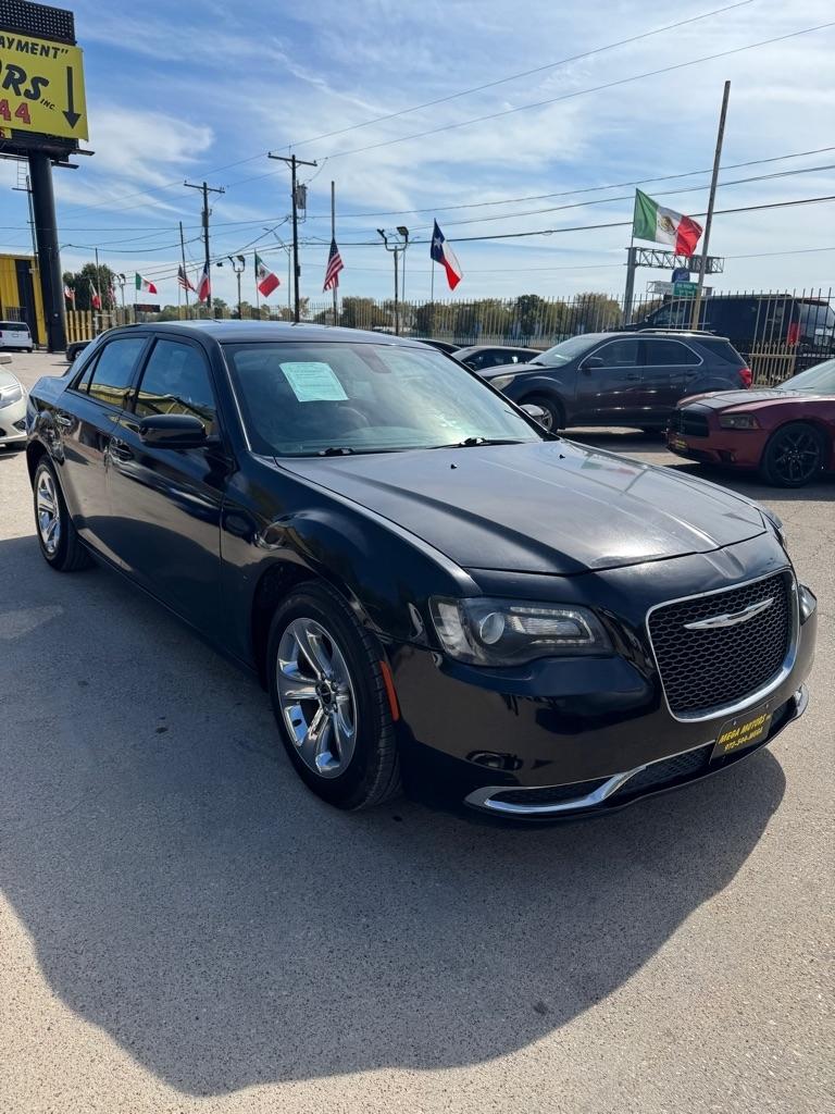 Chrysler 300  2018