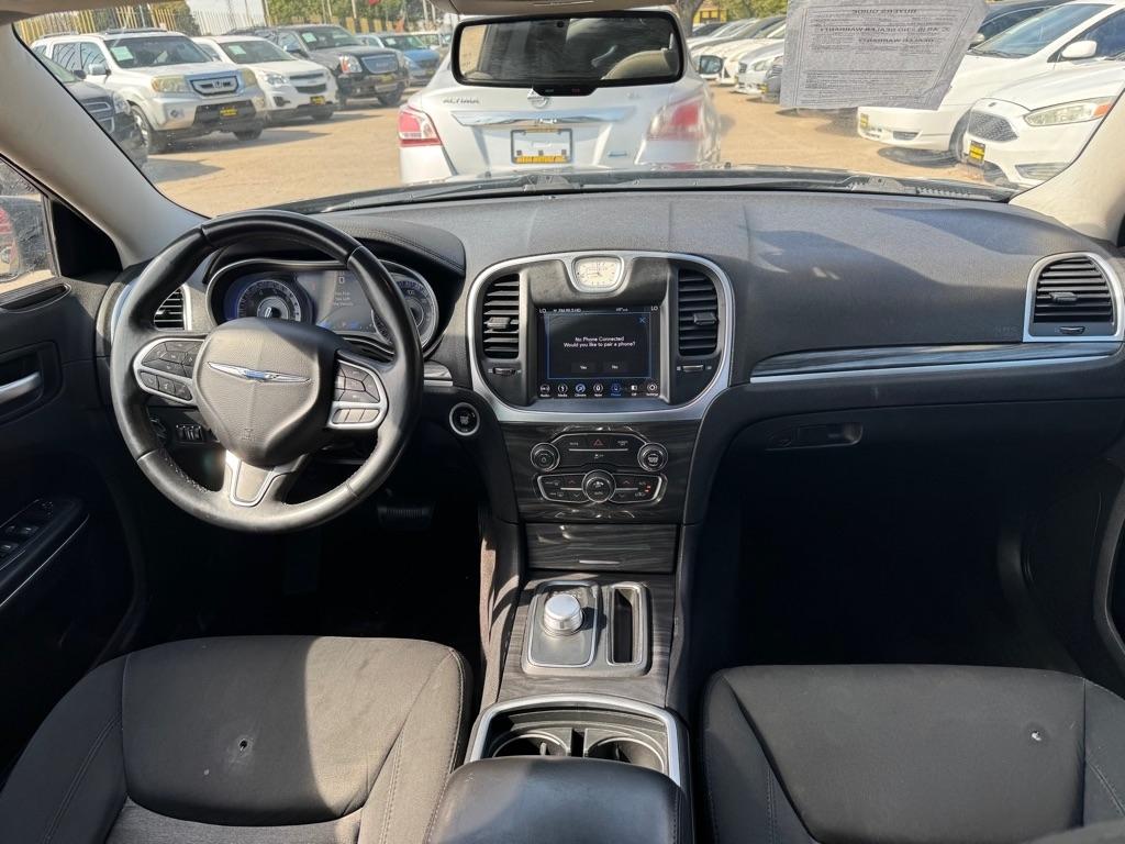 Chrysler 300  2018