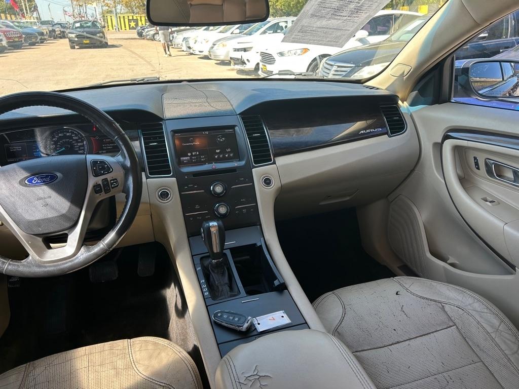 Ford Taurus  2014