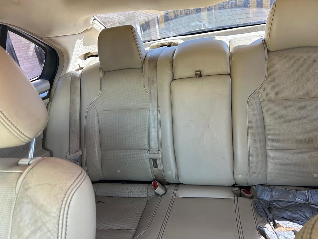 Ford Taurus  2014