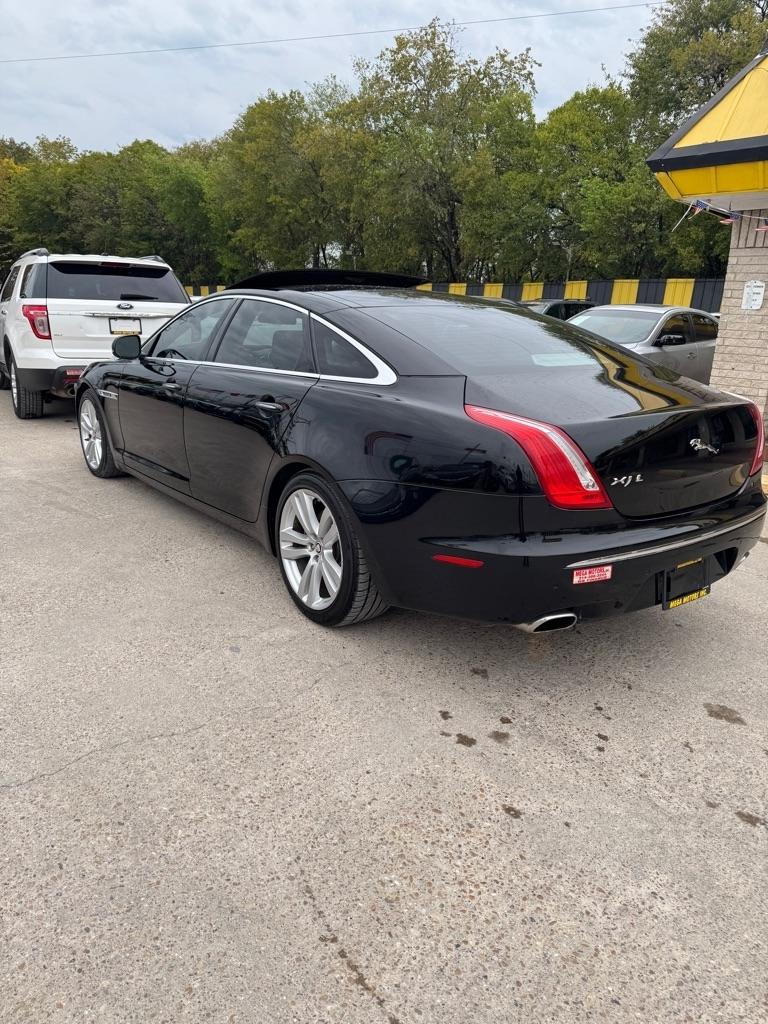 Jaguar XJ-Series  2012