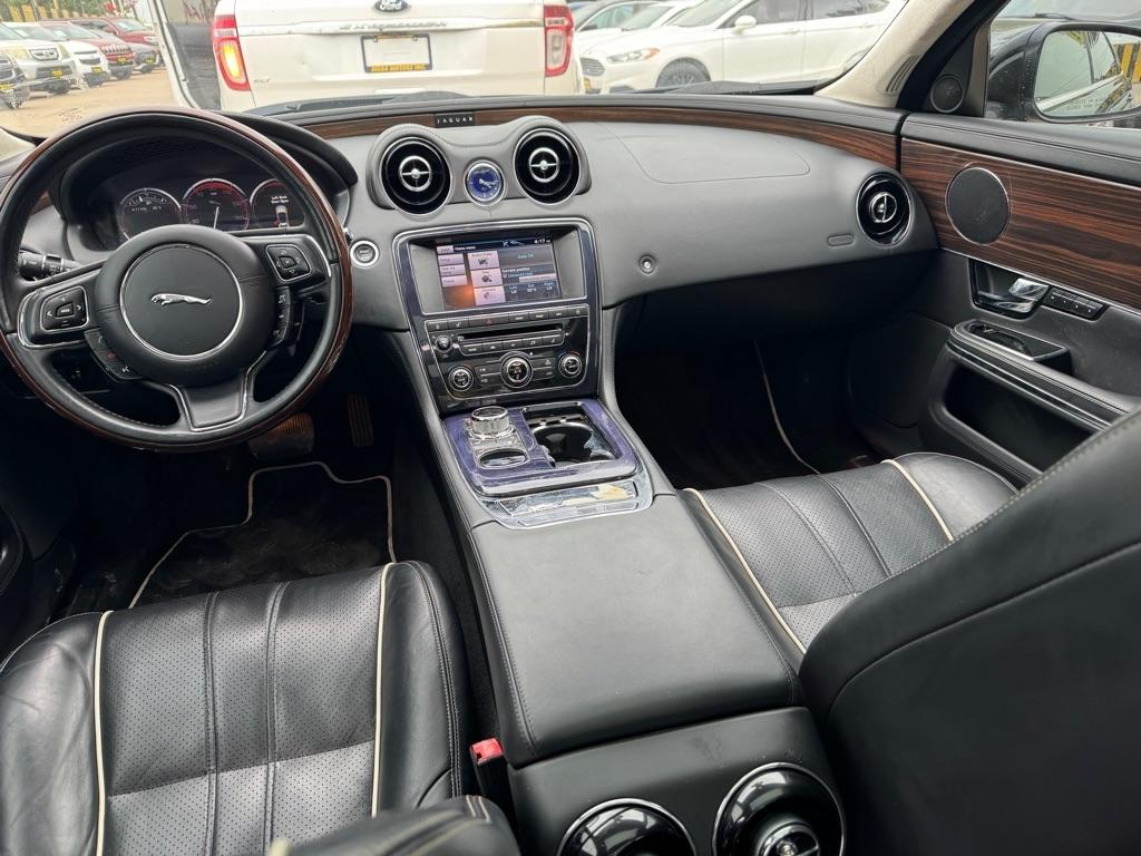 Jaguar XJ-Series  2012