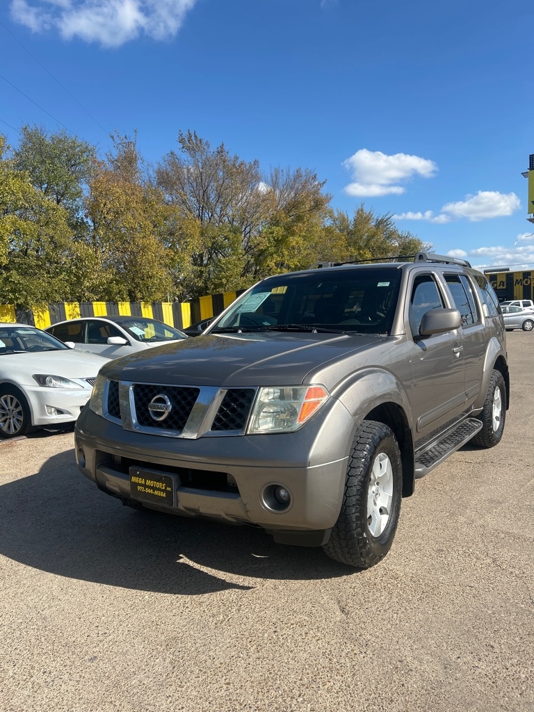 2006 Nissan Pathfinder LE
