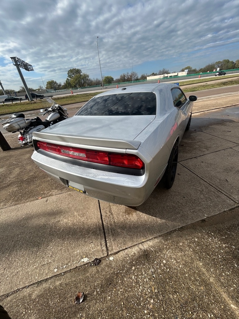 Dodge Challenger  2012