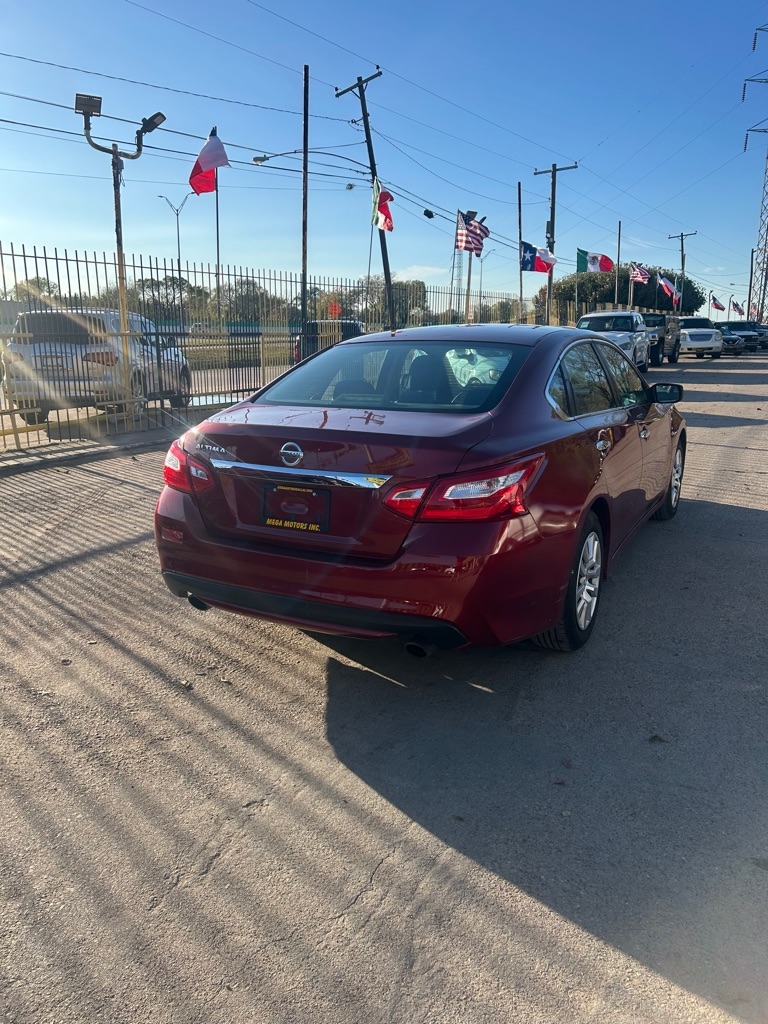 Nissan Altima  2016