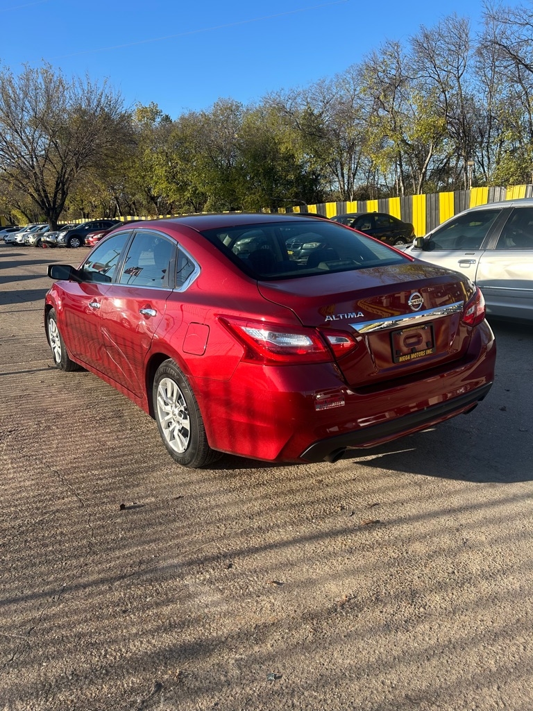 Nissan Altima  2016