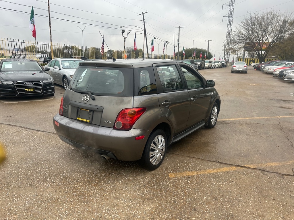 2005 Scion xA Base's photo