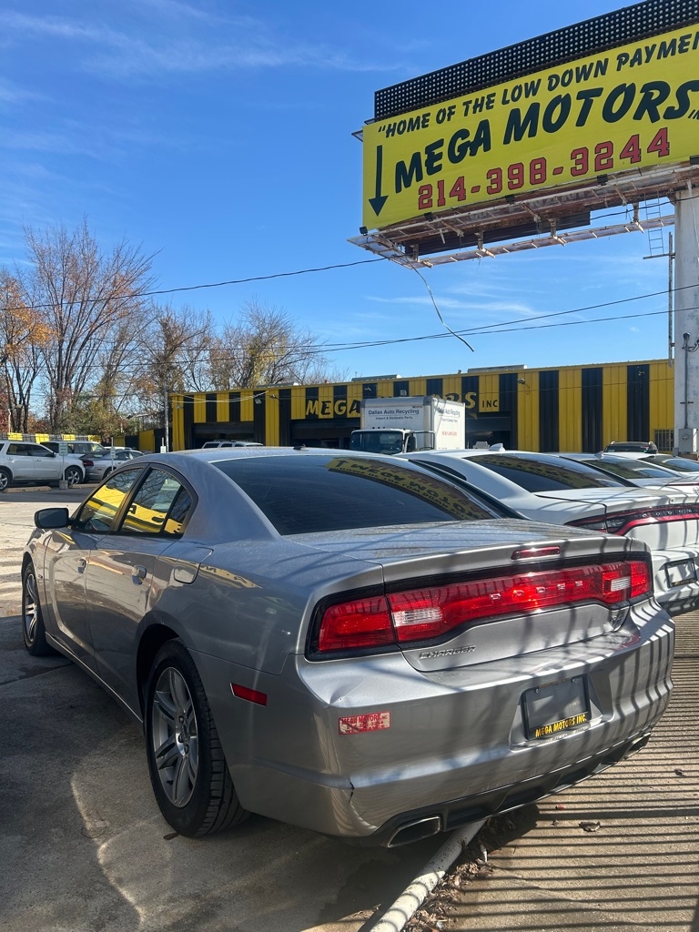 2014 Dodge Charger R/T's photo