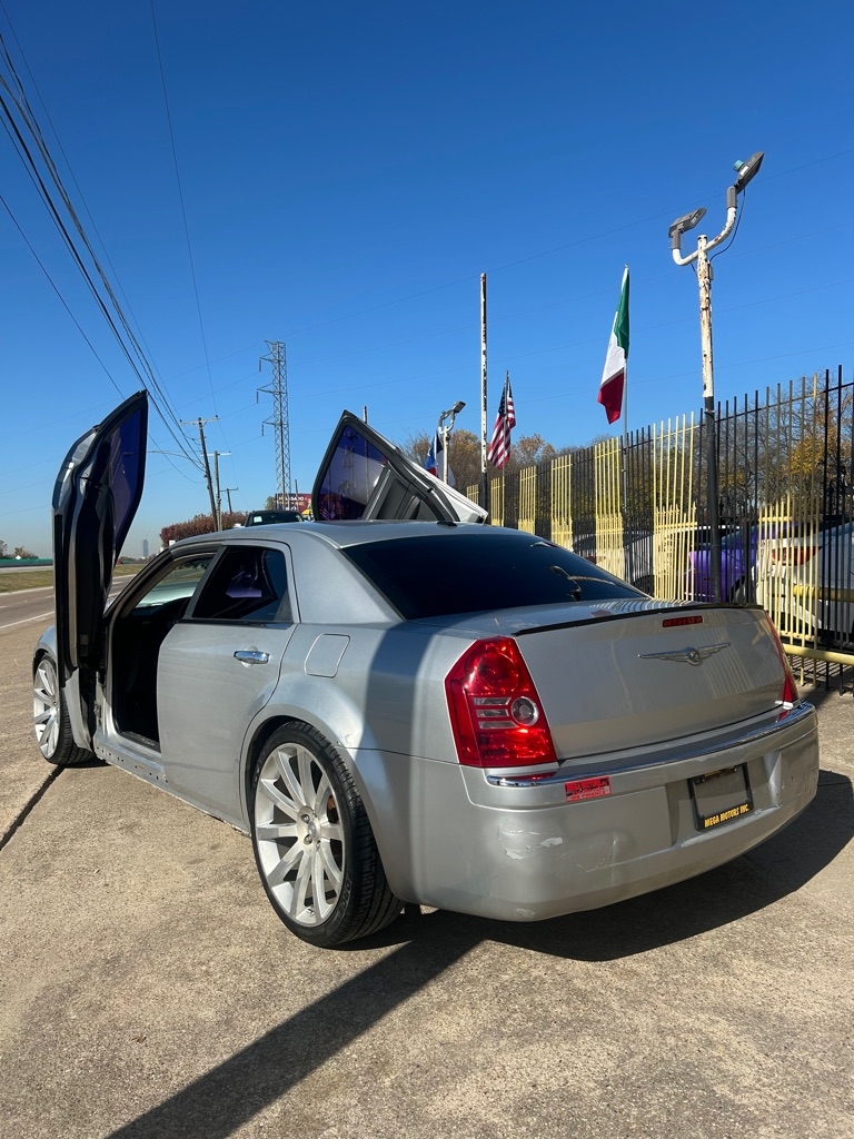 2009 Chrysler 300 Limited's photo