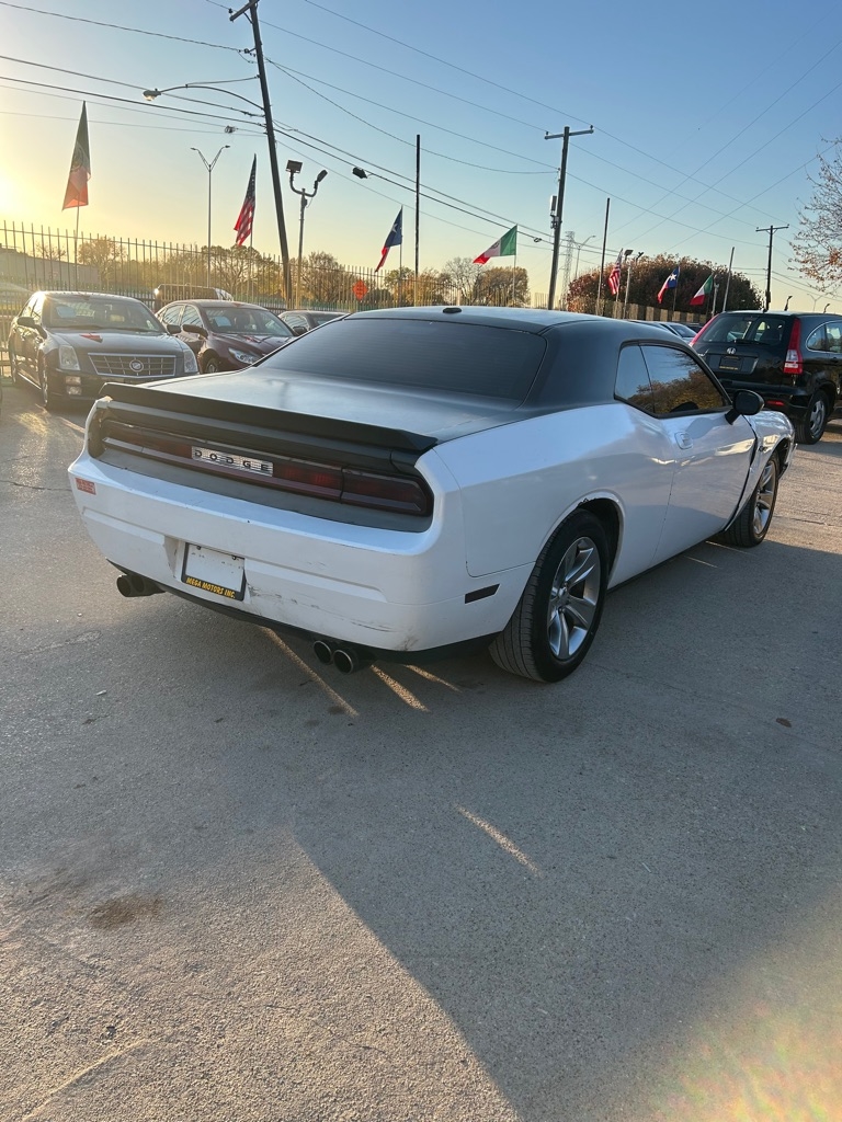 2012 Dodge Challenger R/T's photo