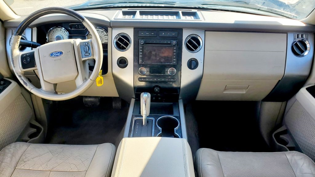 Ford Expedition  2013