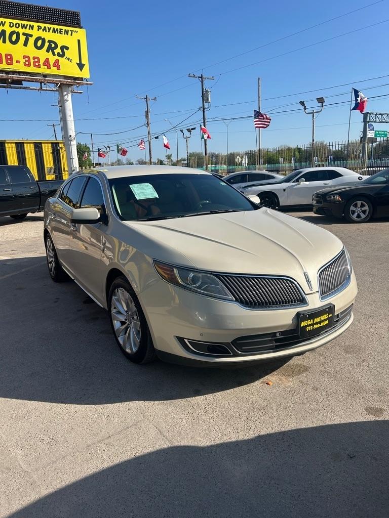 Lincoln MKS  2014