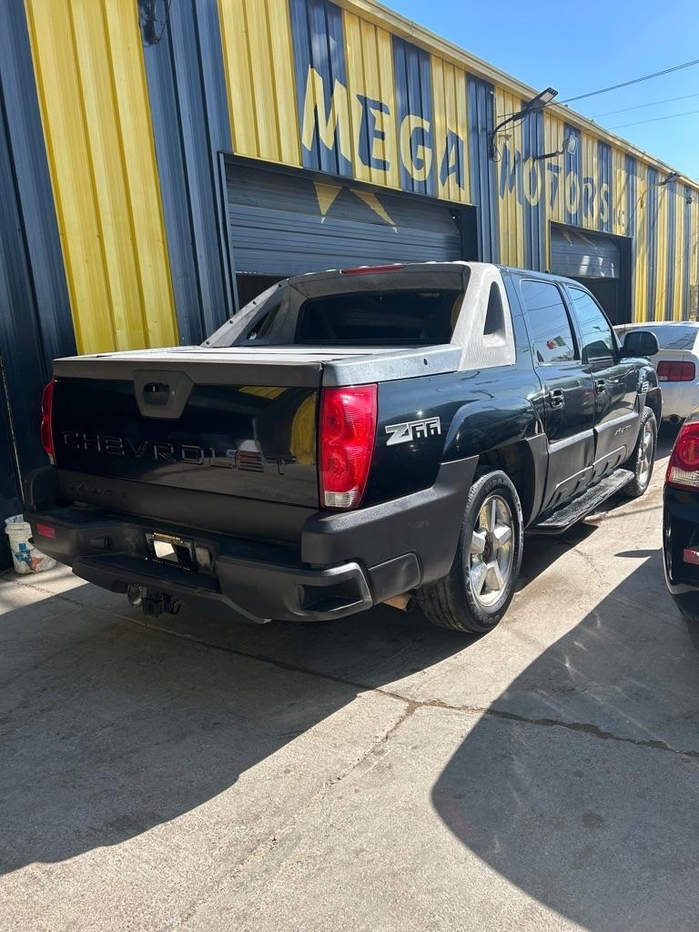 Chevrolet Avalanche  2003
