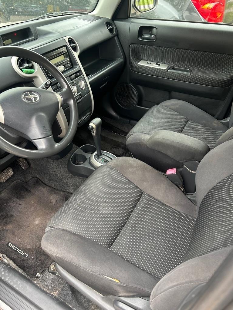 Scion xB  2005
