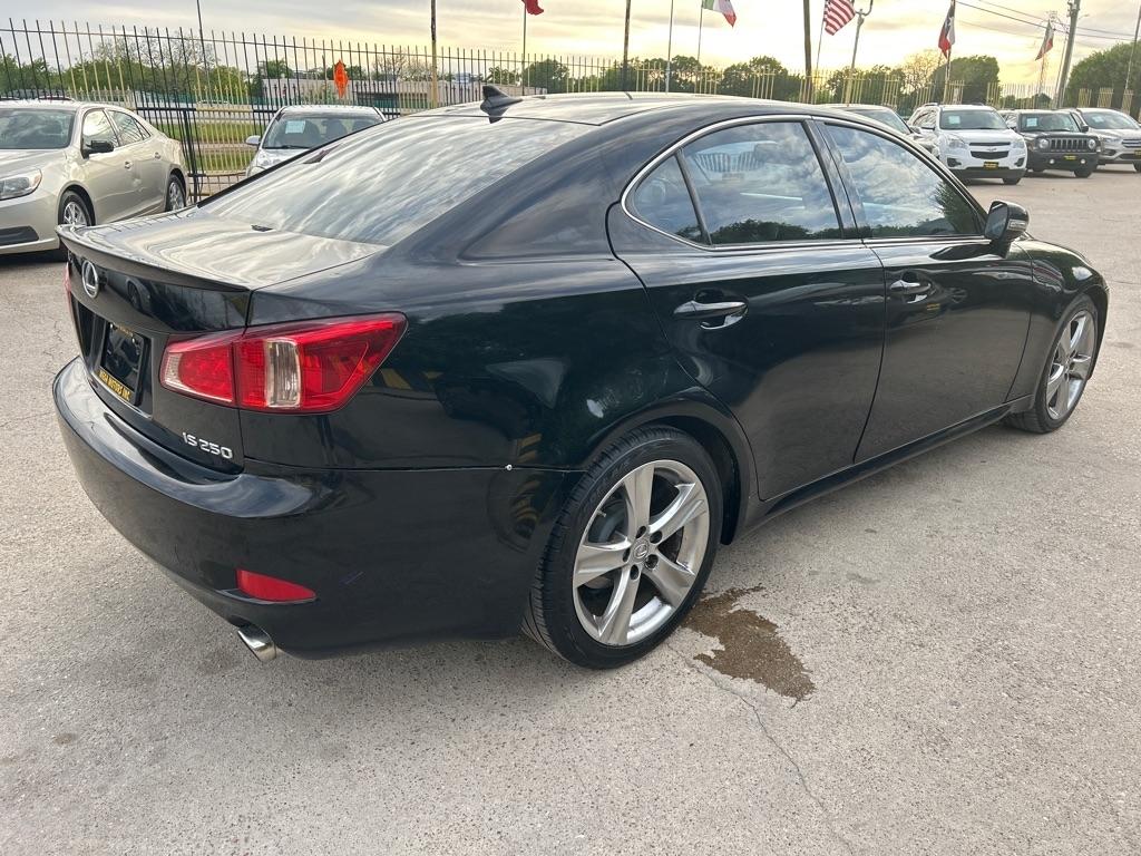 Lexus IS  2011