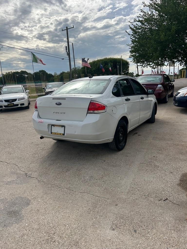Ford Focus  2011