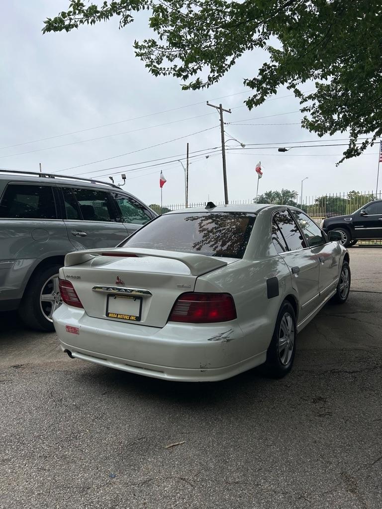 Mitsubishi Galant  2001