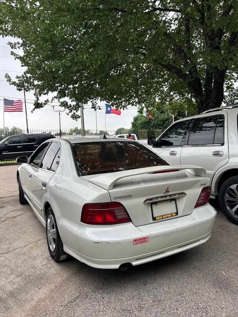 Mitsubishi Galant  2001