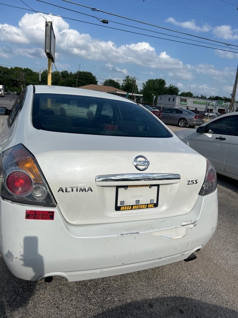 Nissan Altima  2009