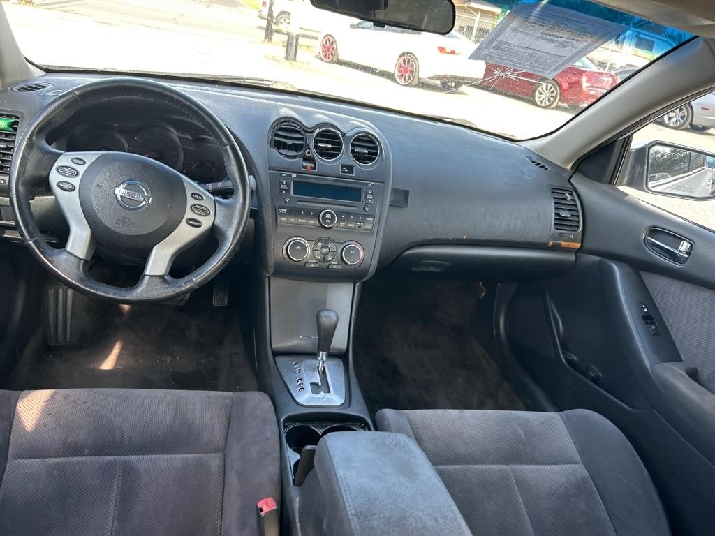 Nissan Altima  2009