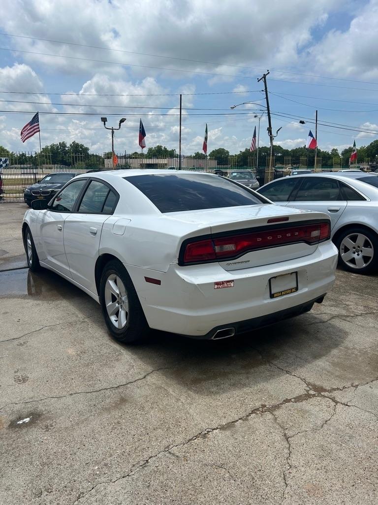 2011 Dodge Charger SE's photo