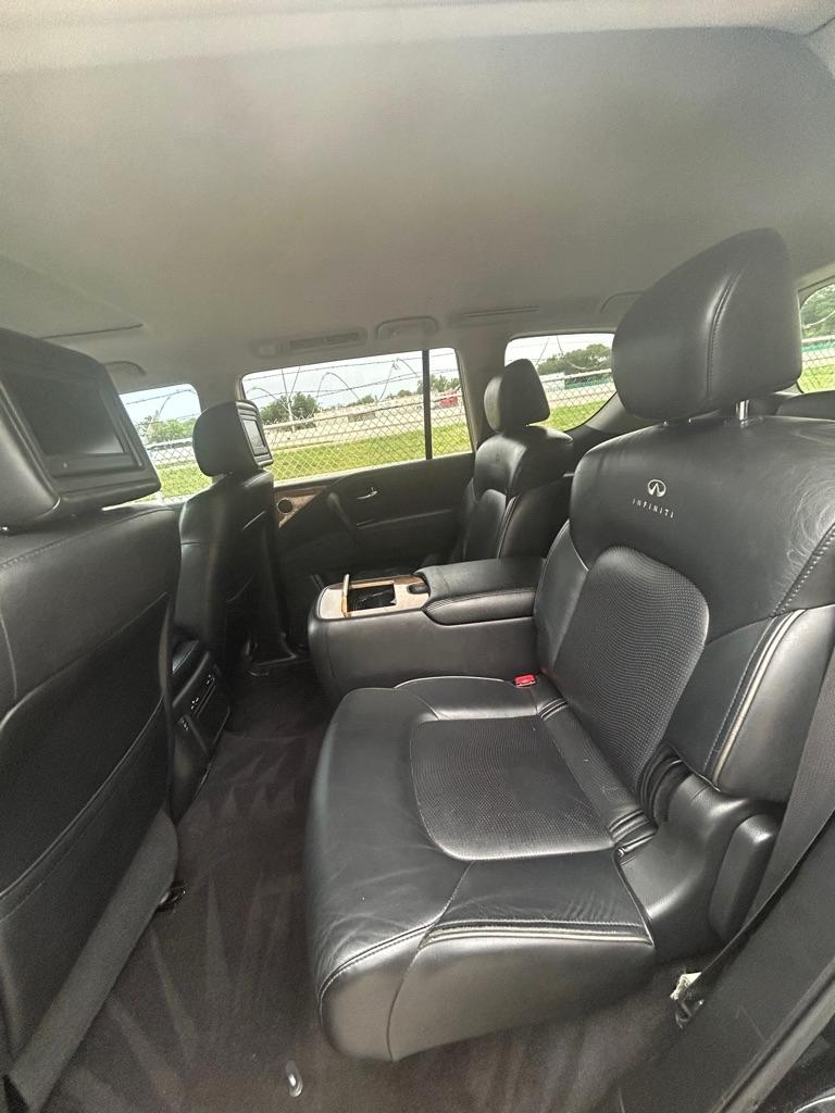 Infiniti QX56  2012