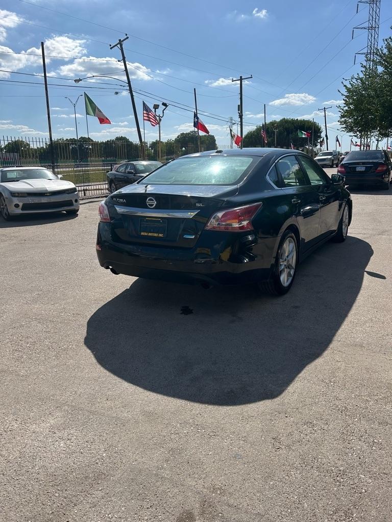 Nissan Altima  2013
