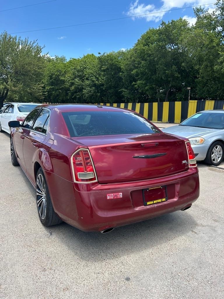 Chrysler 300  2014