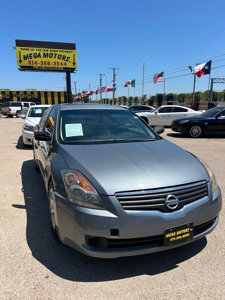 Nissan Altima  2009