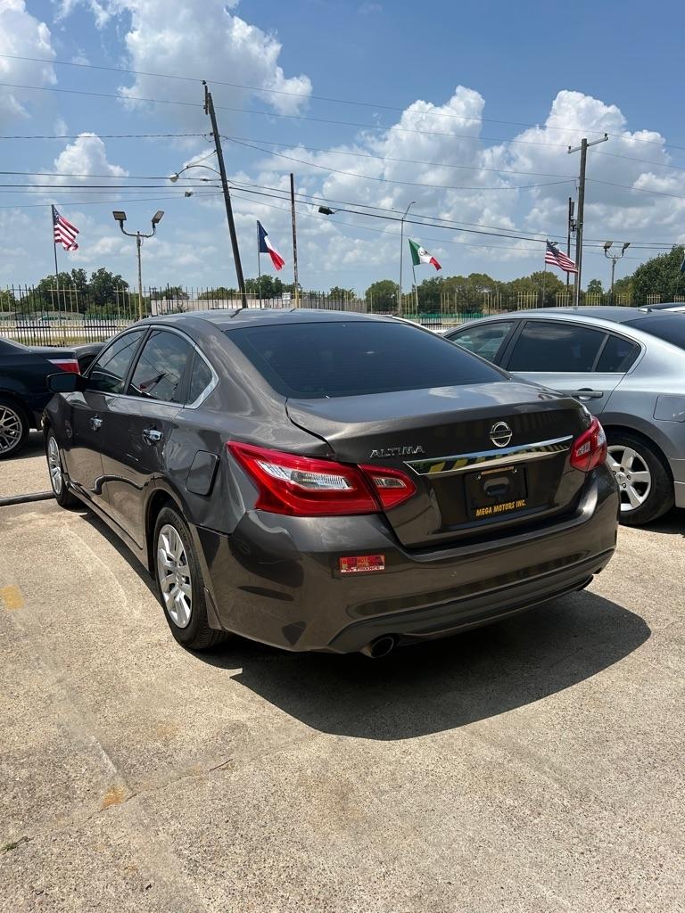 Nissan Altima  2017