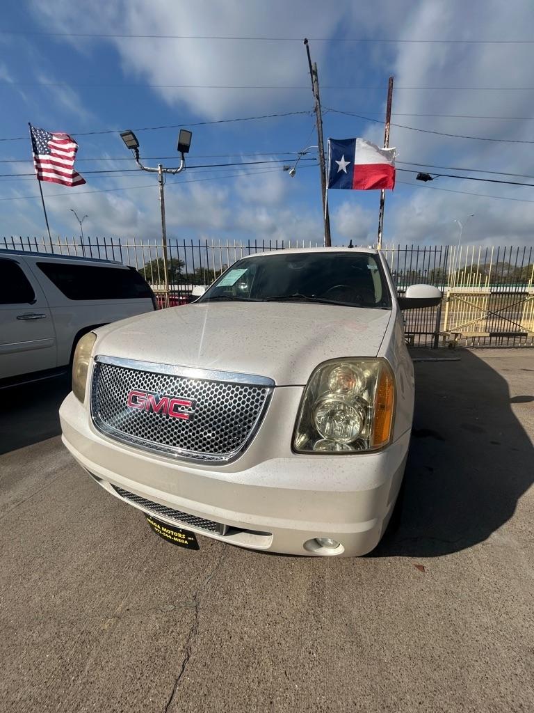 GMC Yukon Denali  2012