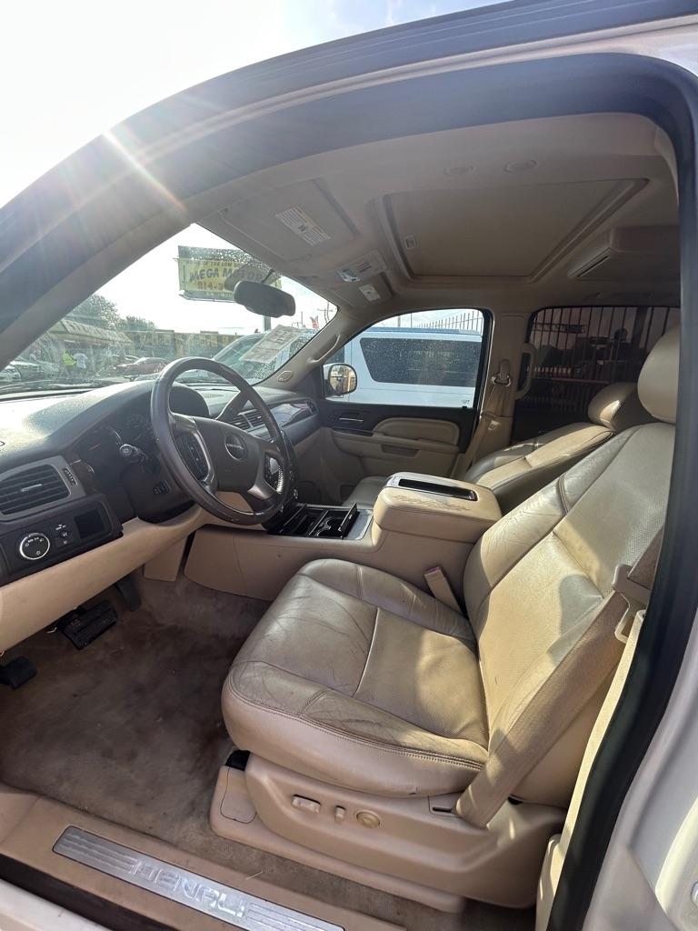 GMC Yukon Denali  2012