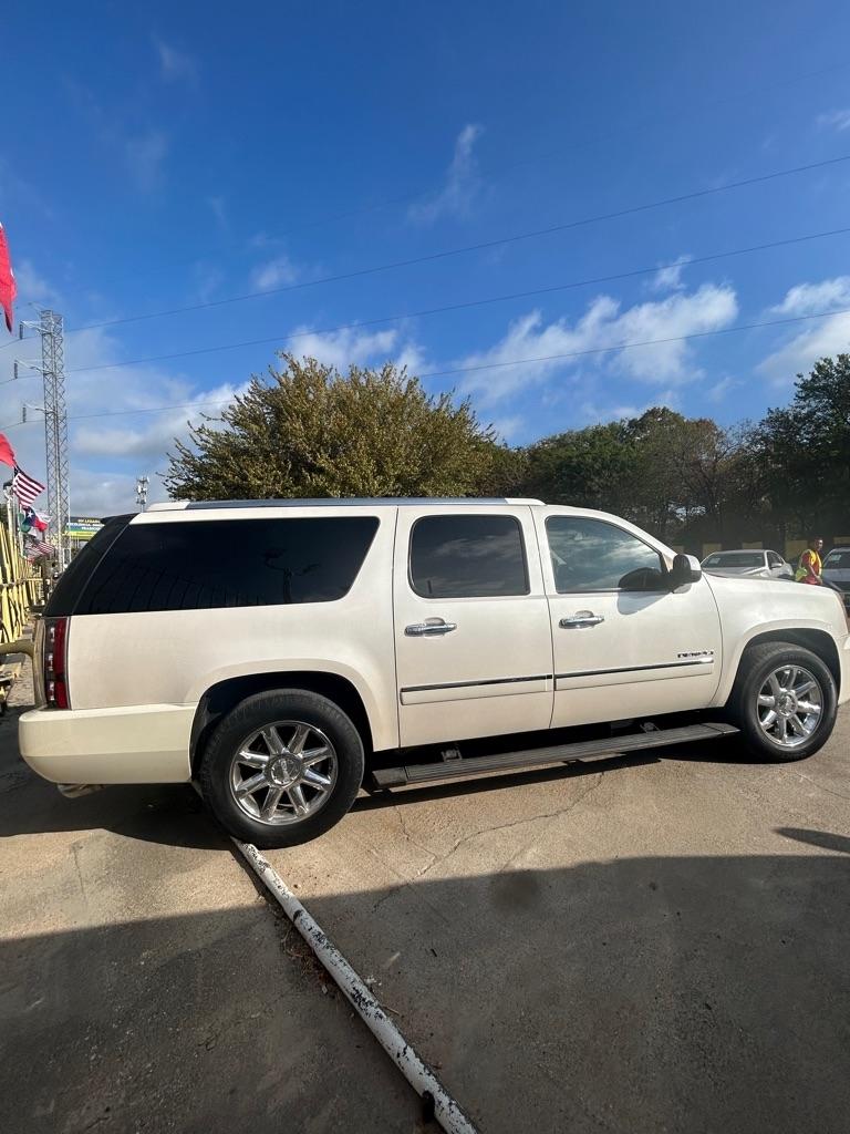 GMC Yukon Denali  2012