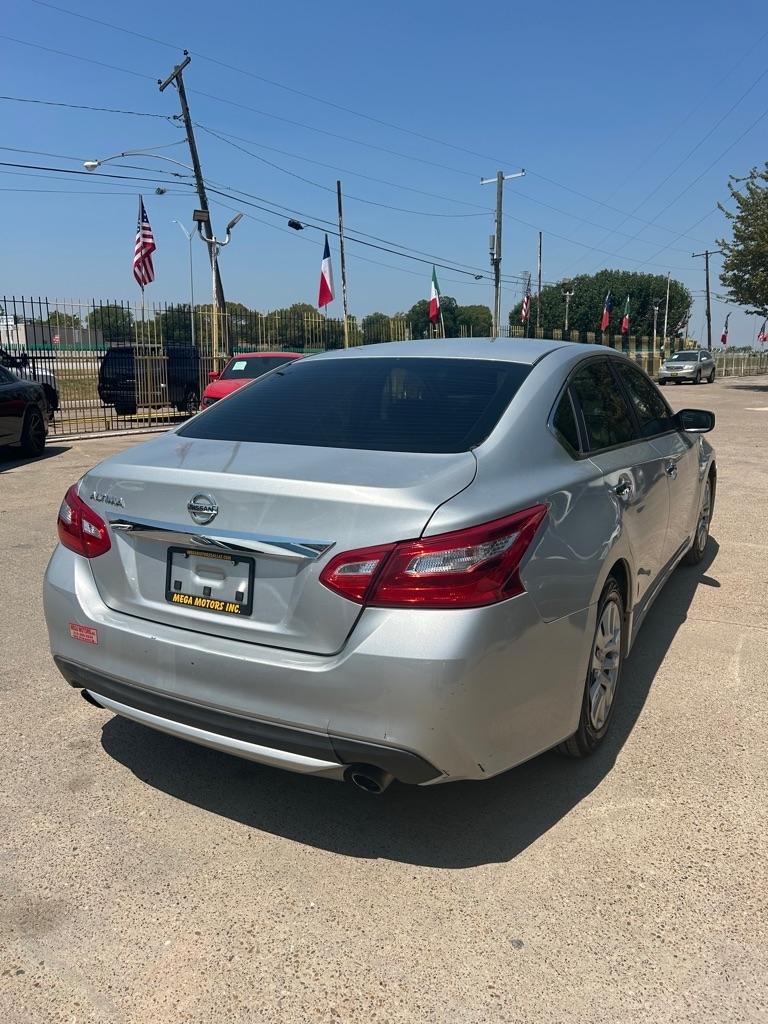 Nissan Altima  2016