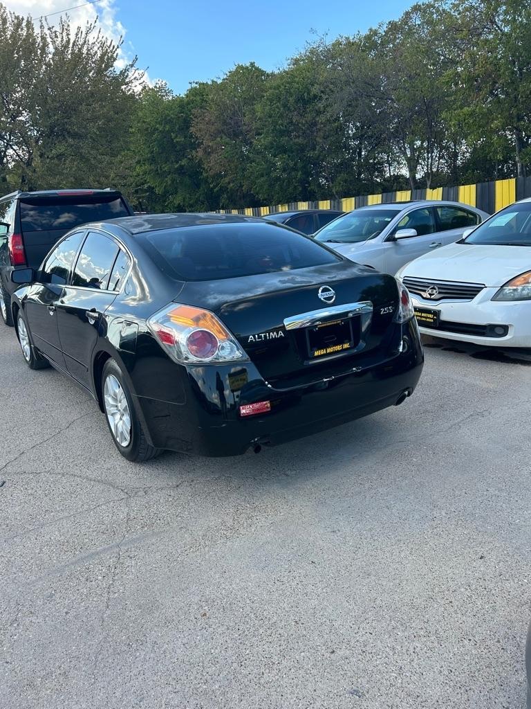 Nissan Altima  2012