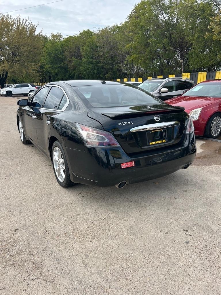 Nissan Maxima  2014