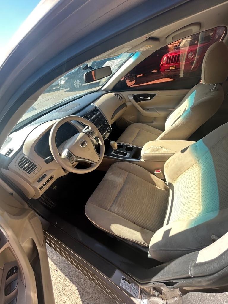 Nissan Altima  2015