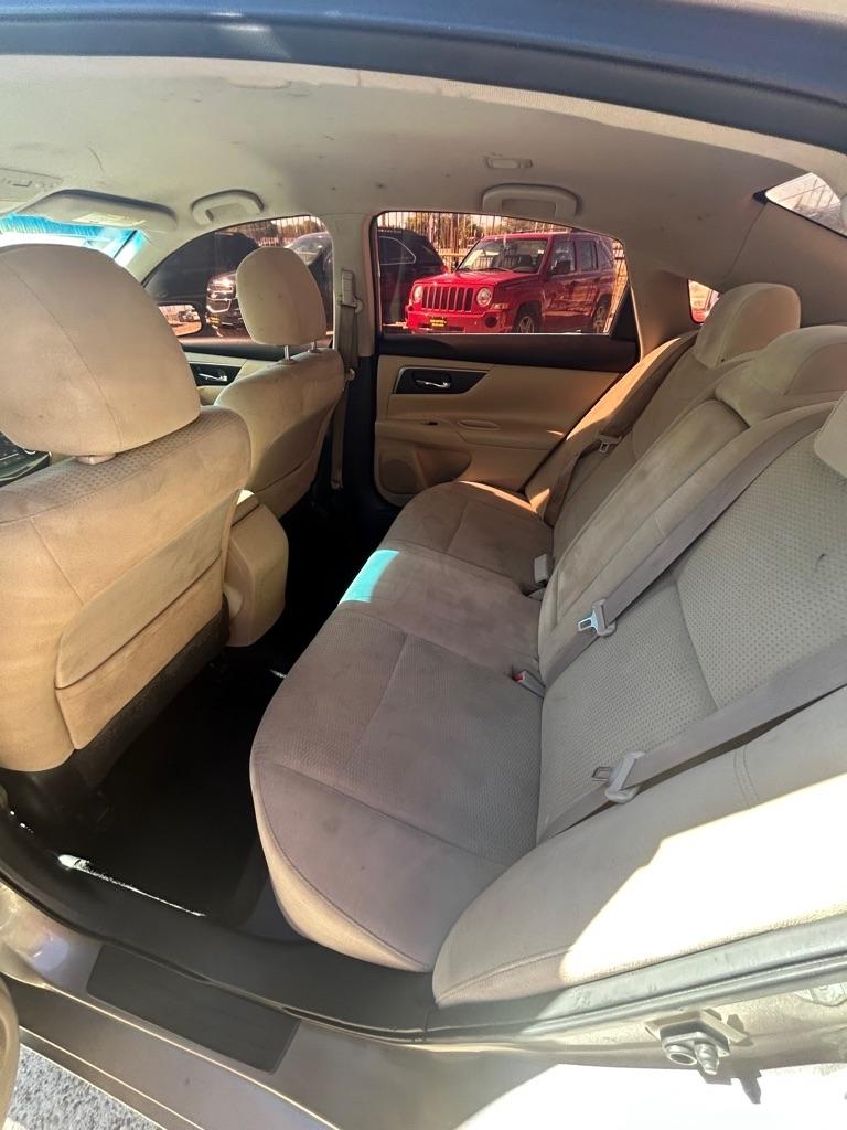 Nissan Altima  2015