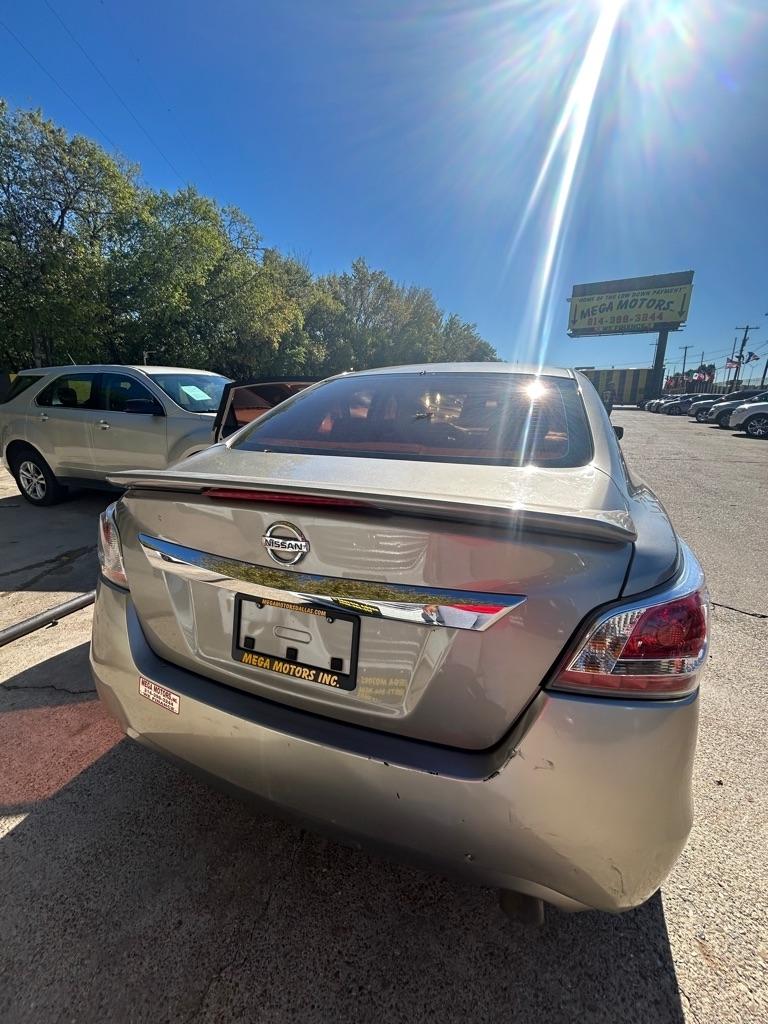 Nissan Altima  2015